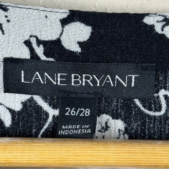 Lane Bryant Black and White Floral Print Tunic Top Size 26/28 Women - Picture 7 of 11